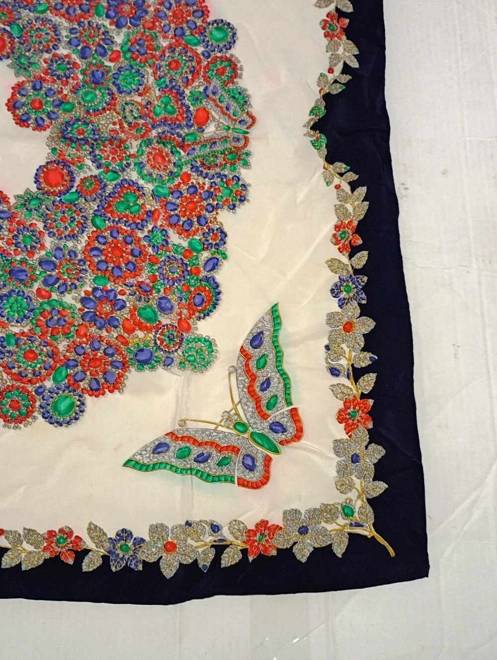 ❤️AMAZING!! BOTTEGA VENETA JEWELS BUTTERFLY Theme 100% Silk Scarf 33 X 33